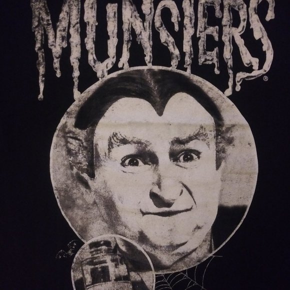 The Munsters Grandpa Rock Rebel T-Shirt (Size Medium) NEW - Picture 2 of 4